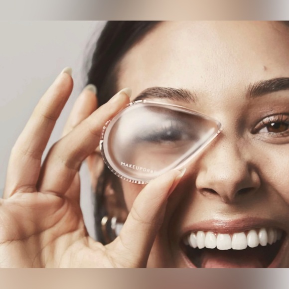 The Original Silicone Beauty Applicator, apply liquid/cream & skincare products. - Picture 6 of 10